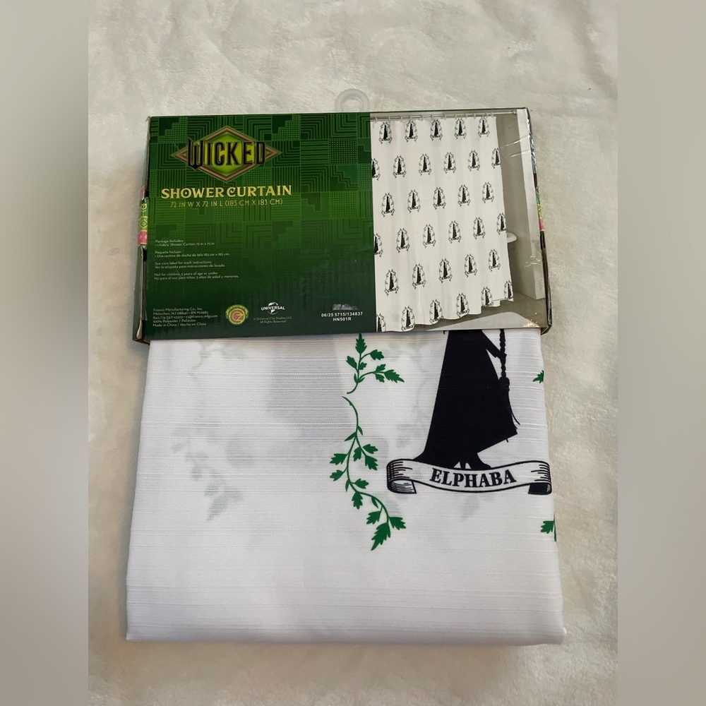 NWT Wicked Witch Elphaba Shower Curtain